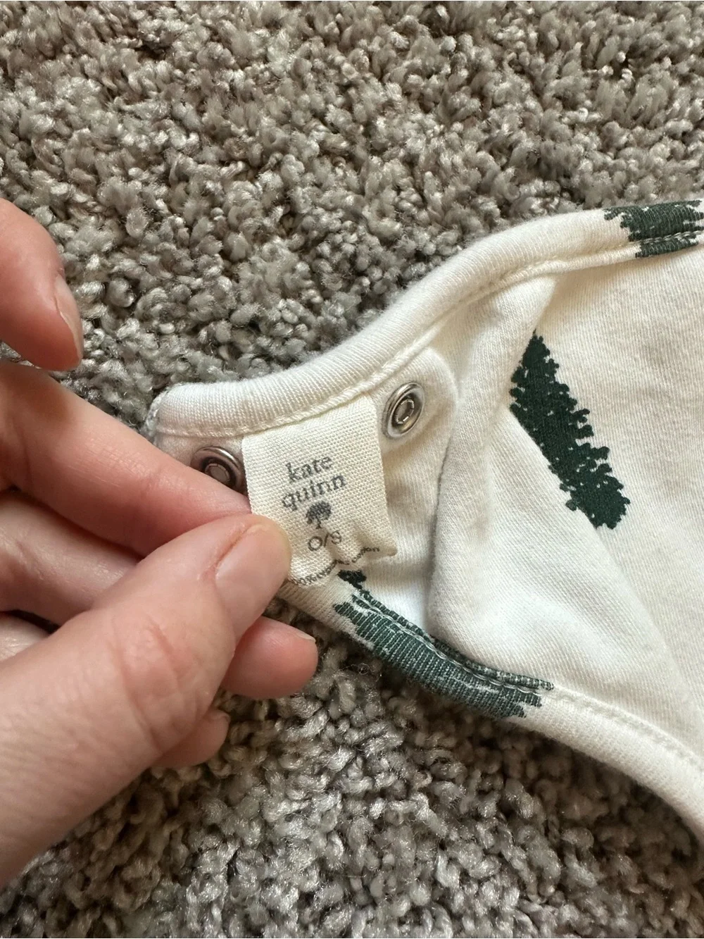 Kate Quinn Bib With Snaps Holiday Trees 100% Organic Cotton Soft New Never Worn